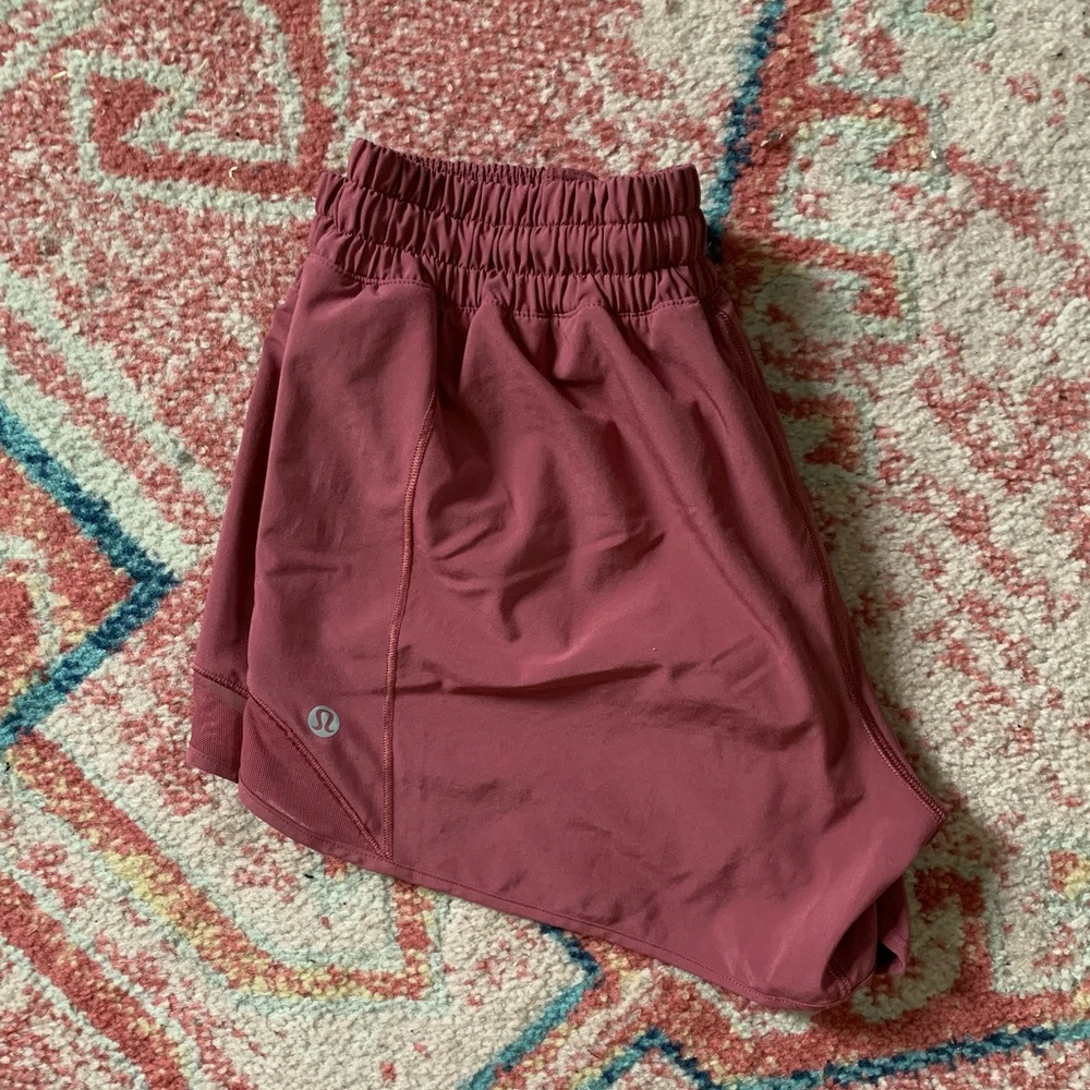 Lululemon Hotty Hot short